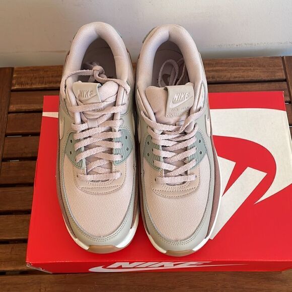 Nike Air Max 90 LV8 Light Iron Ore/Platinum Violet Women Size 8(FD4328-001) - Picture 5 of 13